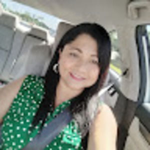 Meet your Posher, Lucia lorena